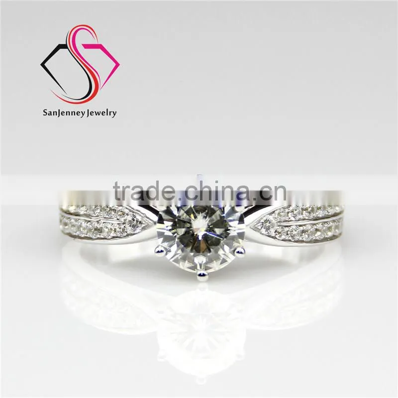 Round Brilliant Cut Esmedora Moissanite 1CT 6.5mm Center 14k 18k White Yellow Gold Diamond Engagement Ring