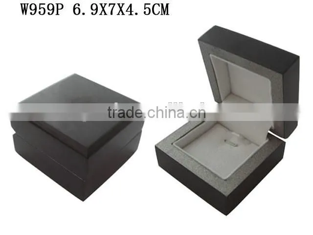 W959S Matte Painted Wooden Jewelry Set Case with Silver Lining inside