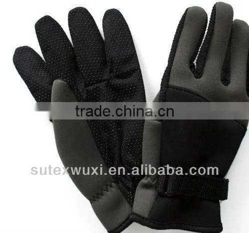 Cold-proof sports gloves
