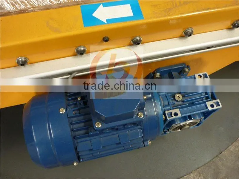 Semi-Auto Pallet Wrapper Powered Pre-Stretch WM206