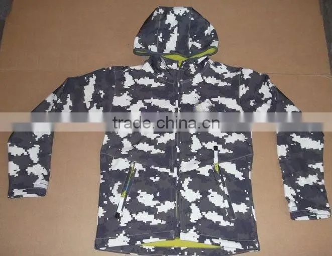 2012 men and ladies fashion outdoor garments(welcome to our factory)