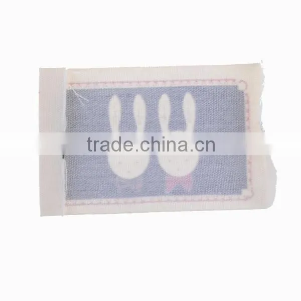 Top Grade Charm Woven Label For Hat