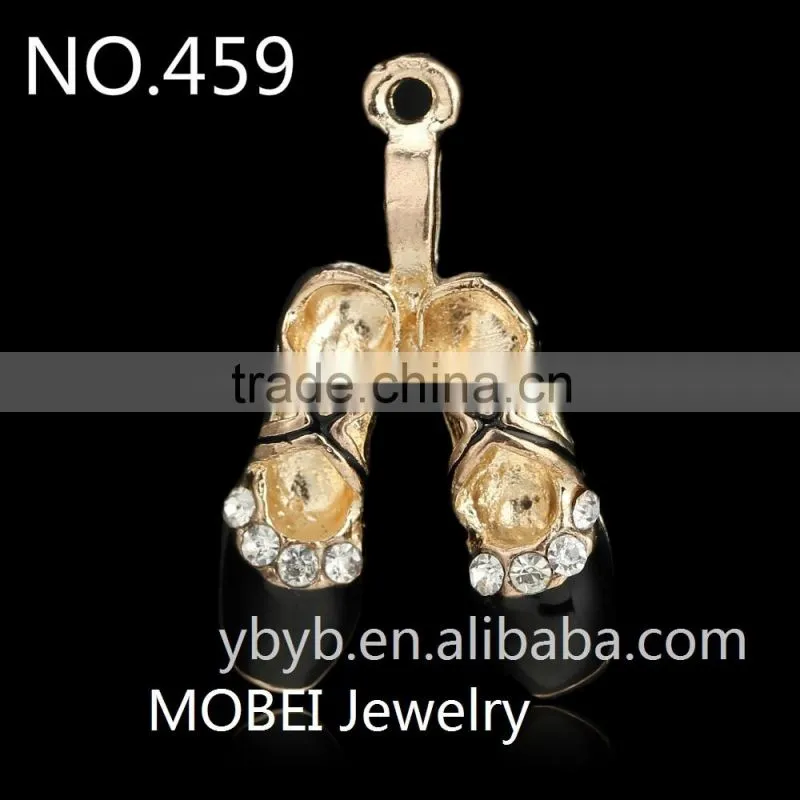 Making lovely pearl adjustable metal clip on bridal shoe accessories for shoe shop