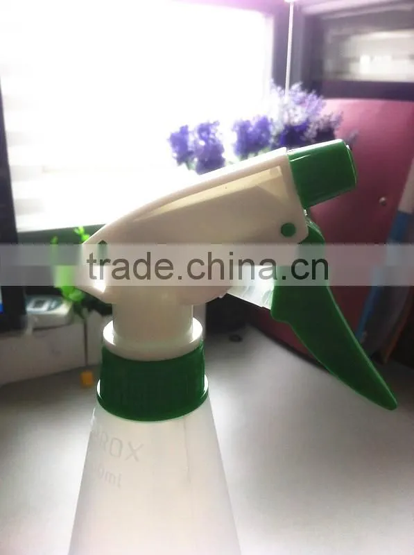 iLOT 1000 ml Resistant Plastic material bottles spray, Garden Spray Bottle with Trigger