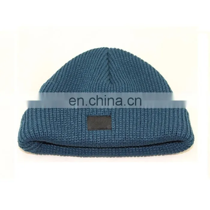 Qianzun black and maroon mixed yarn beanie hat