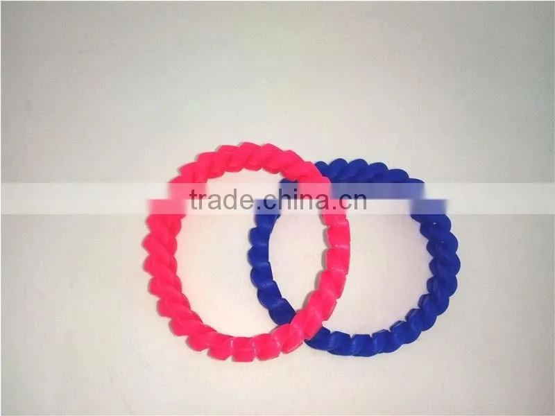 2016 Best Design Rubber Handwrist Personalized Solid Silicon Bracelet