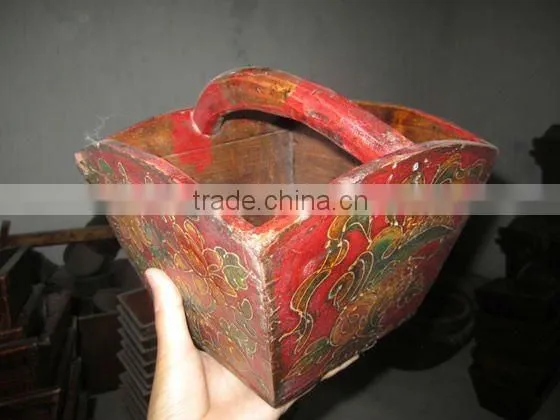 Chinese antique colorful storage box