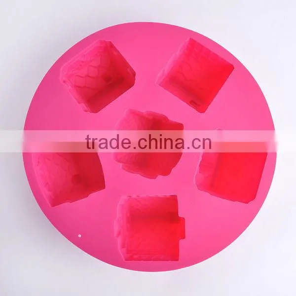 House Cake Decorating Tools