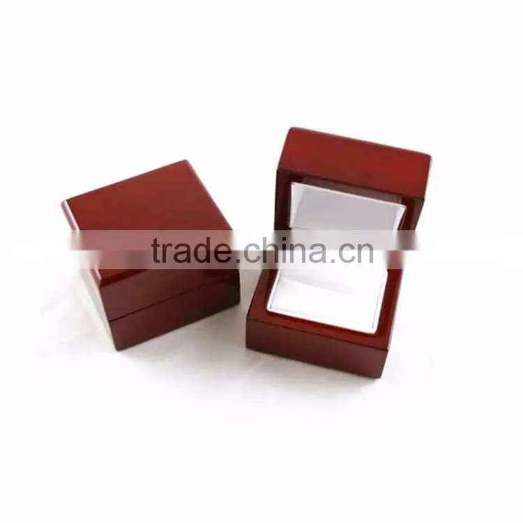 OEM/ODM handmade luxury engagement ring box wholesale