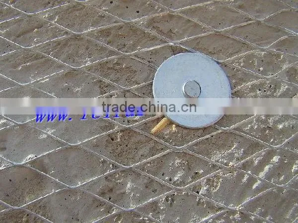 8x16mm Expanded metal 3ft x 12m for poultry farming