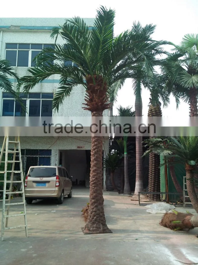 Ornamental huge fiberglass palm tree