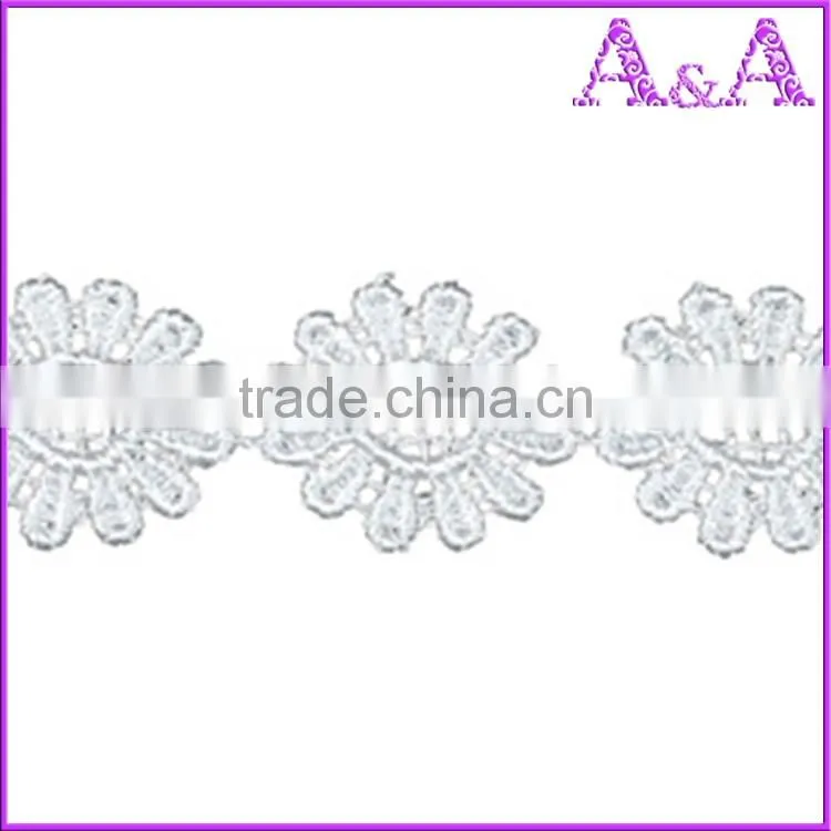 the lastest fashion white color embroidered flower chemical lace