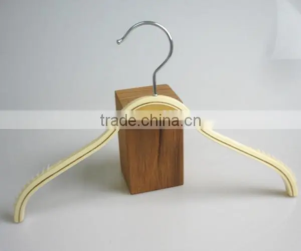 LM 392 Laminated hanger kids hanger with antislip strip