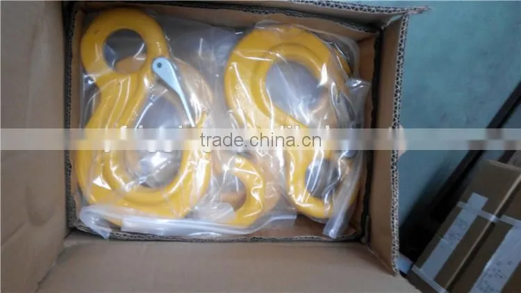 G80 Clevis Chain Hook With Latch/Self-Locking Hook