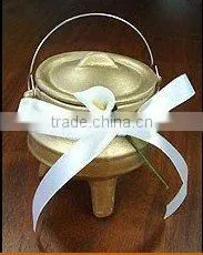 size 1/4 Mini cast iron black three legged potjie pot