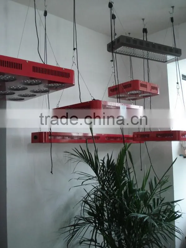 1/4" Light reflector hanger