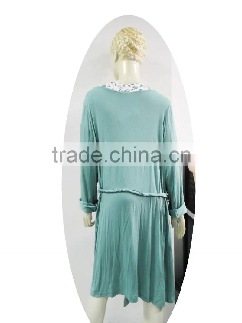 Refined and graceful buckle fastener night-robe