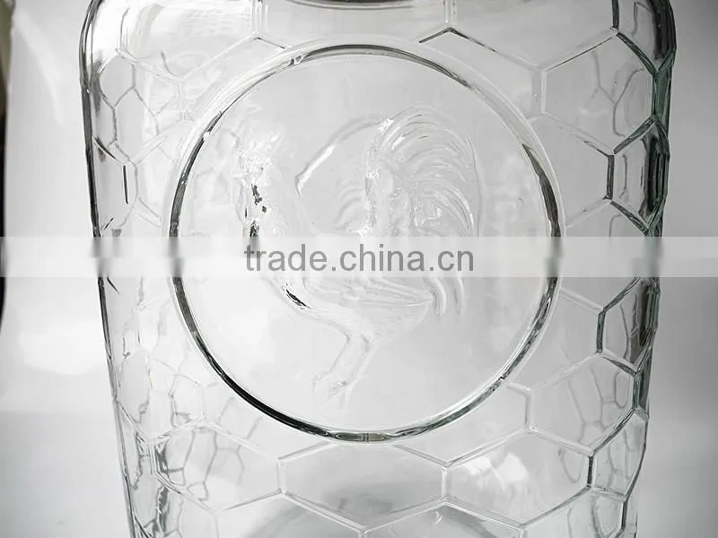 8L big square checkered glass wine dispenser jar with spigot and lid