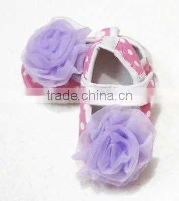 Baby Pink White Polka Dots Crib Shoes with Light Purple Rosettes