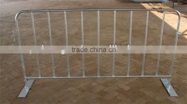 removable barrier fence