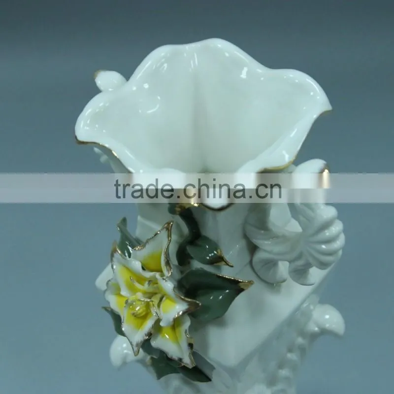 White high glazed ceramic flower vase