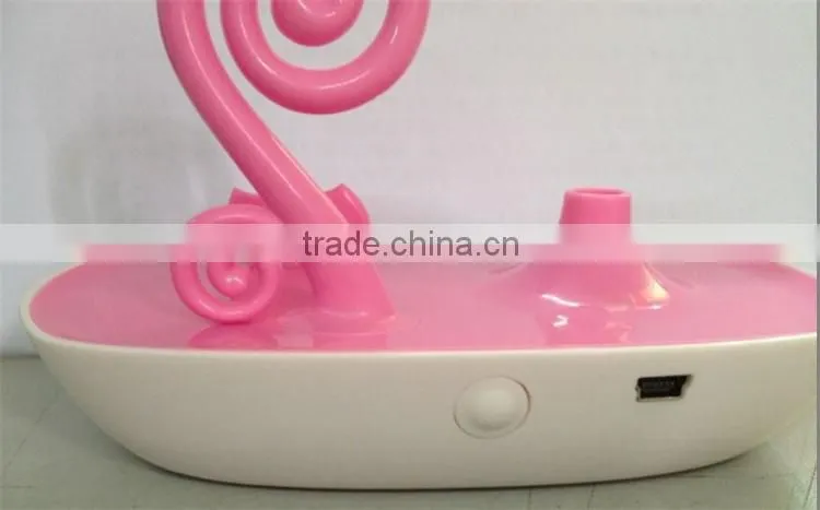 Four-Leaf Clover Soft Blade USB Mini Desktop Fan with Phone Holder+AC Adapter