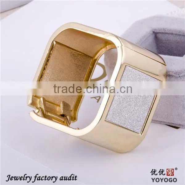 Fashion Alloy Gold Square Shaped Bangle