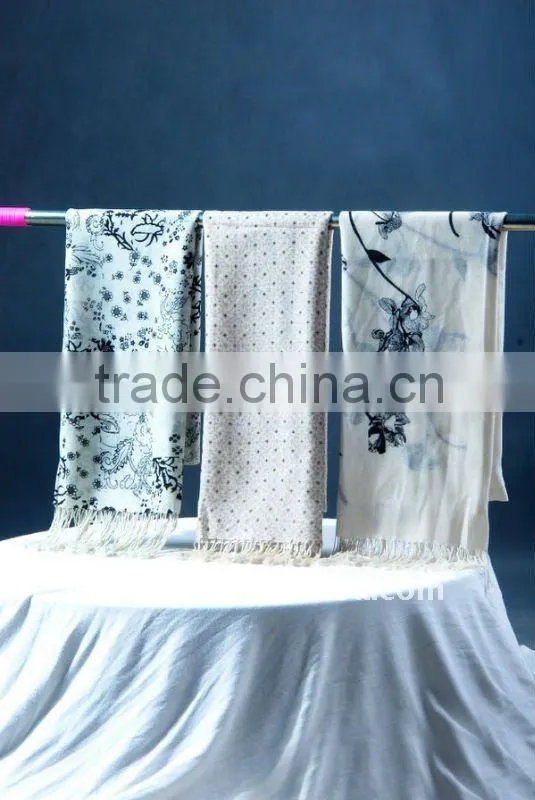 white print wool scarf wrap neck shawl