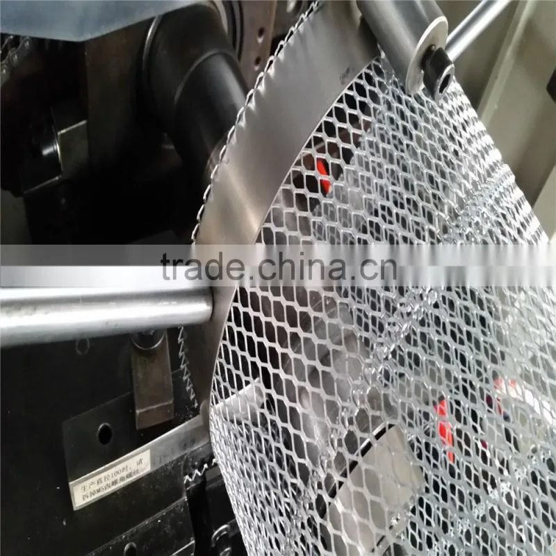 Automatic expanded metal spiral tube making machine