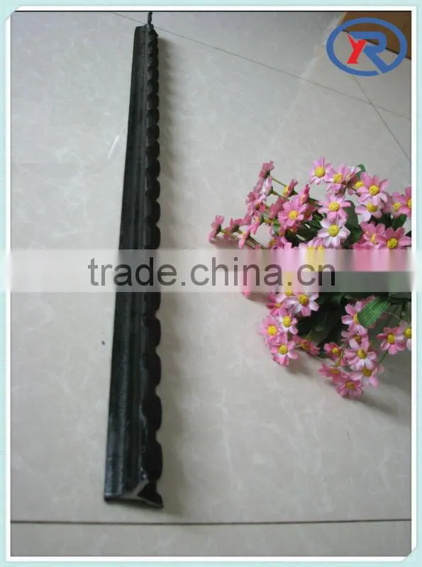 Black bituminous painted Y fence post punched with teeth made in china