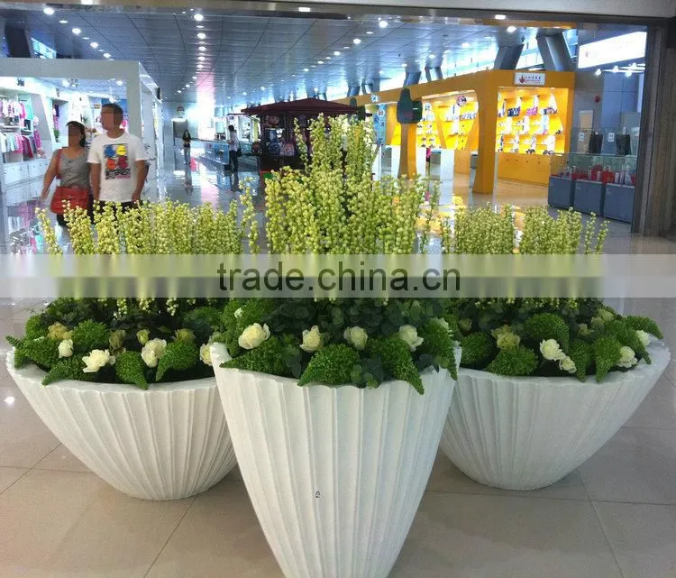 Modern fiberglass planter pot