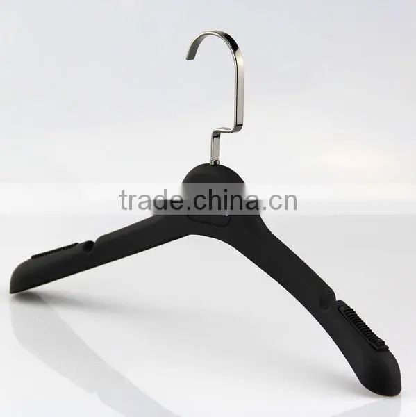 high quality plastic hanger anti-slip rubber hanger and pants hanger for suits