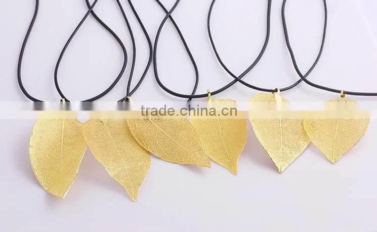 Best Selling Beautiful Leaf Shaped Gold Plated Alloy Pendant Necklace