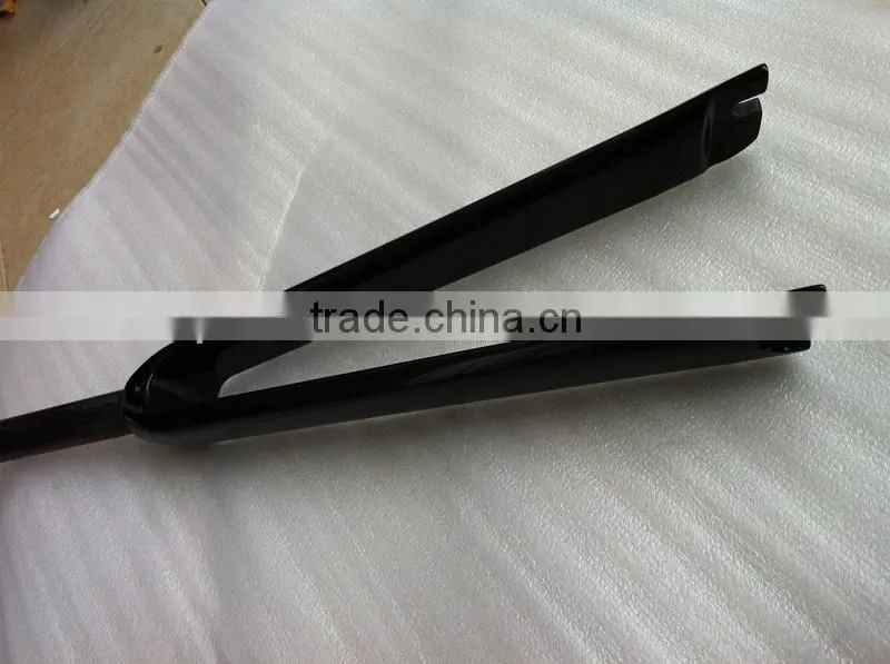 2014 novel style and hot selling 26er mountain bike carbon front fork for sale, especially FK-M621 for sale