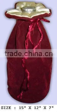 Wine bottle pouch with drawstring