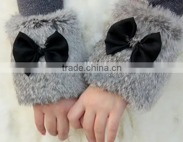 Original Design Lovely Girls Rabbit Fur Wrist Warmers Fur Hand Cuff Gloves