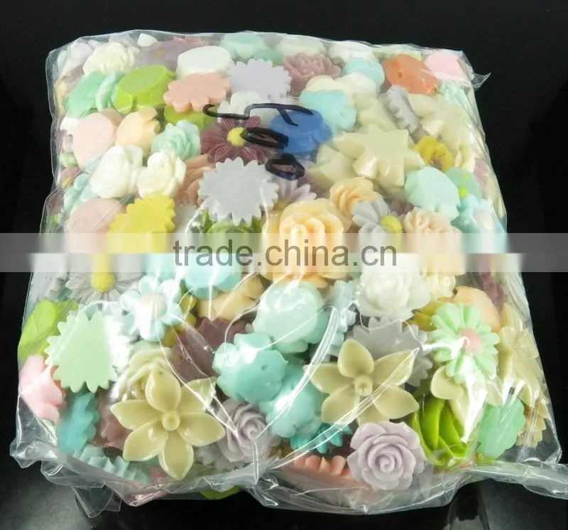 2016 YIWU wholesale IN STOCK BULK mix color mobil phone flower sticker resin DIY flower cabochons