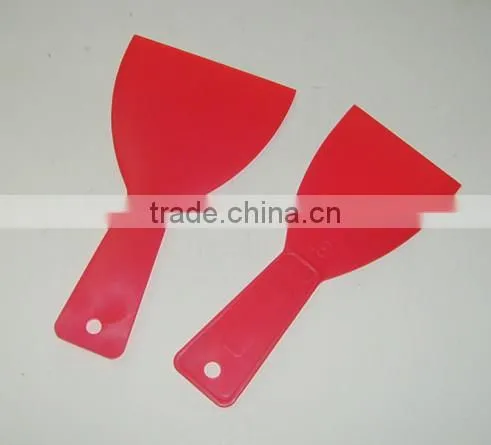 plastic putty scraper