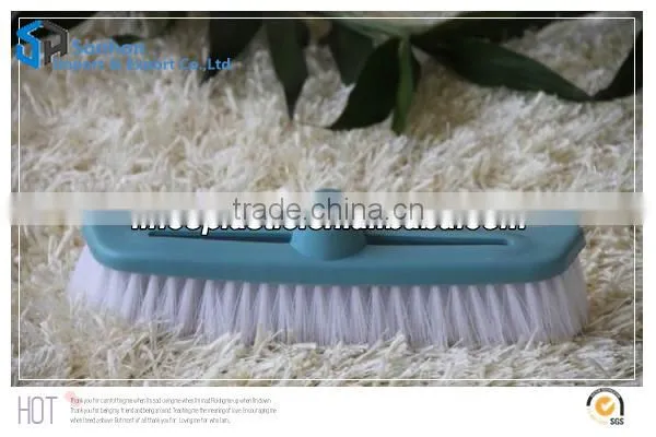 Plastic broom