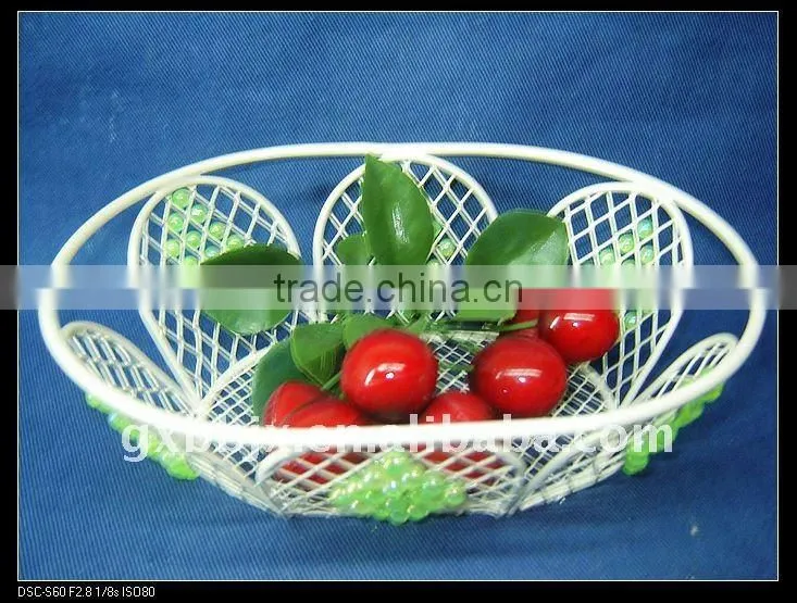Egg shaped creamywhite decorative with green pearl storage strawberry baskets