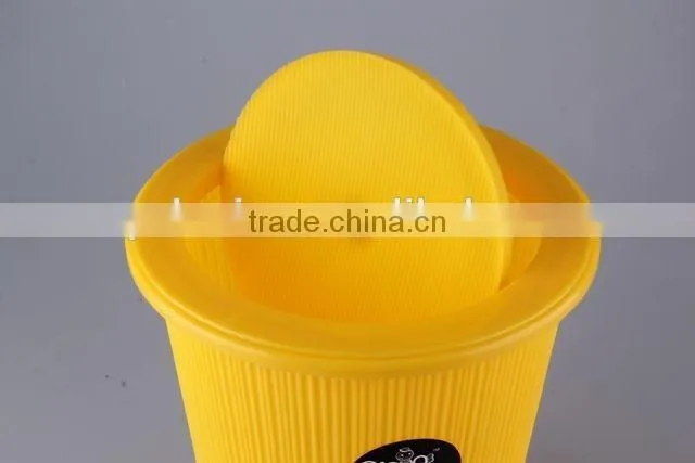 Plastic Trash Can/ Household Garbage Can with Circular Cover/Rubbish Bin