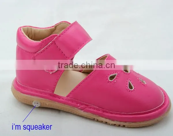 Wholesale shenzhen high quality pink squeaky girls shoes BHGB0910