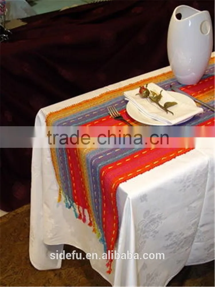 Decorative Jacquard Home Reataurant Satin Table Runner