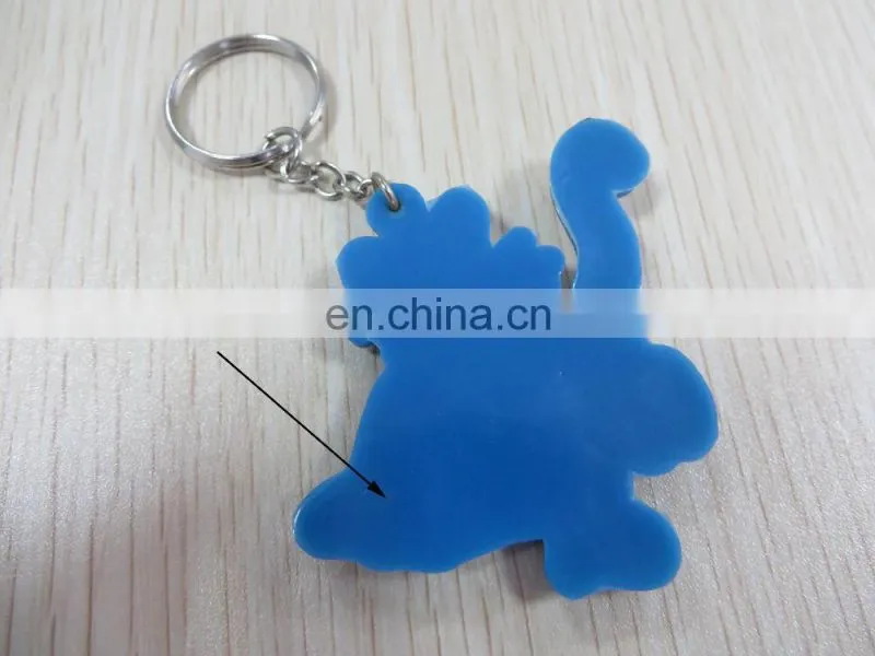 2016 new custom design silicone keychain with one side embossed logo