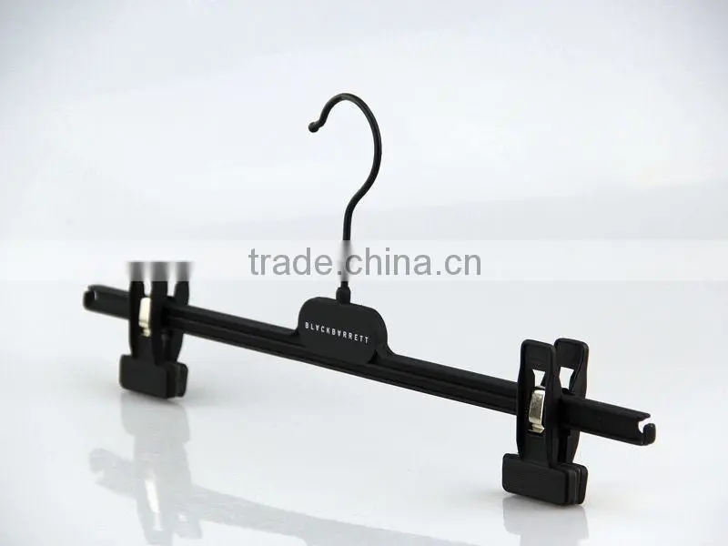 high quality plastic hanger anti-slip rubber hanger and pants hanger for suits