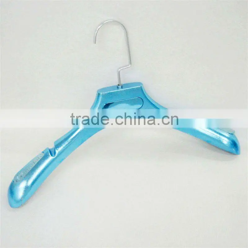 LP-71 rubber shoulder pads hanger plastic hanger colored blue for coat