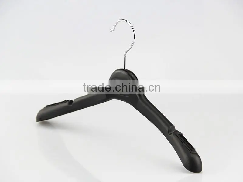 IMY-489 black cheap plastic hanger suppliers for dress