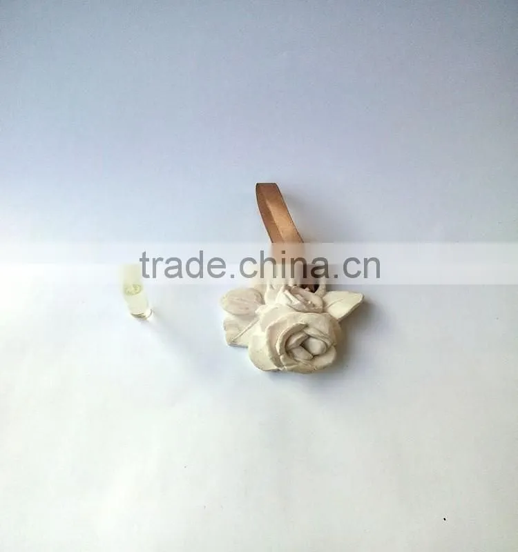 Decorative Aroma White Ceramic Rose Flower Perfume