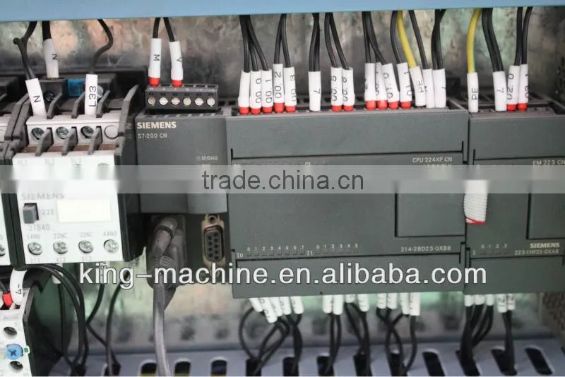 Automatic Alcohol Bottle Filling Machine