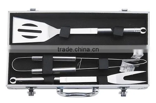 3pcs Stainless Steel Handle Grilling Tool Set With Aluminum Suitcase